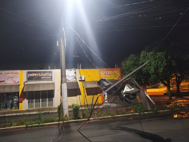 Chuva e ventos fortes causam estragos em Martinópolis e Rancharia