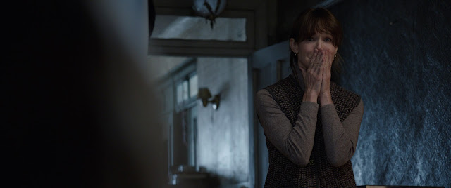 Mother & Daughter Haunted by Evil Spirits in "The Conjuring 2"