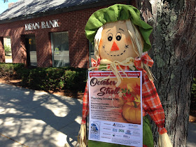 Silver Sponsor Dean Bank will give out pumpkins and decorating kits at the October Stroll