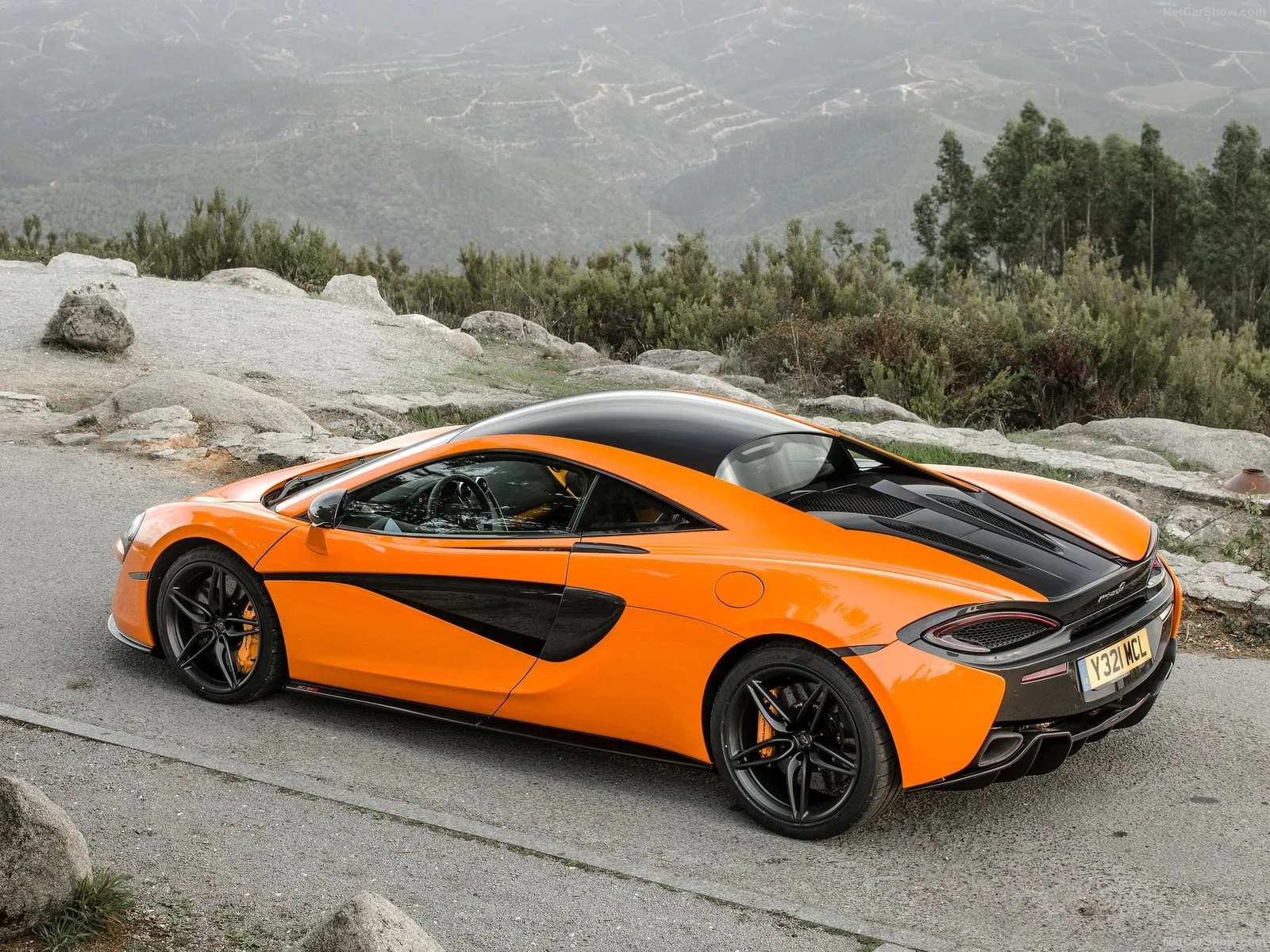 Hình ảnh siêu xe McLaren 570S Coupe 2016 & nội ngoại thất