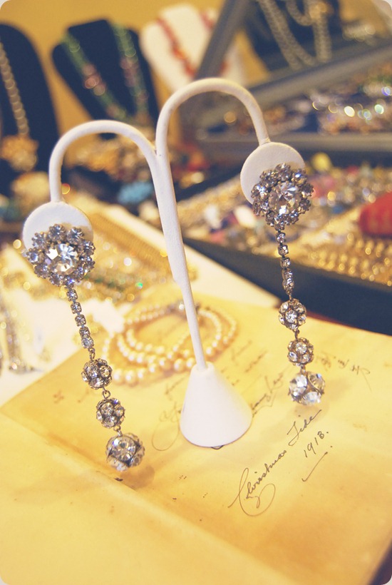 dangles