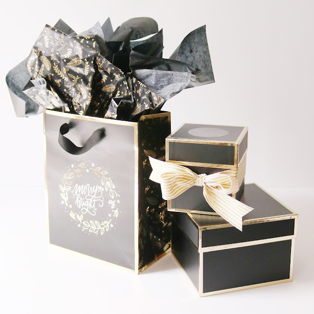 Starry Night Holiday Collection - classic black & white with touches of gold foil | creativebag.com