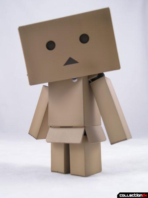 Rimma Aprilia: Danbo - Si Boneka Kardus yang Bernyawa