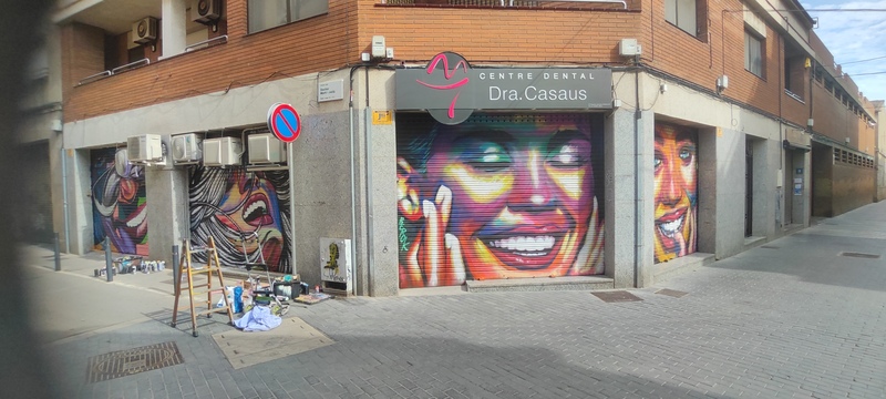 graffiti persiana publicidad clinica dental