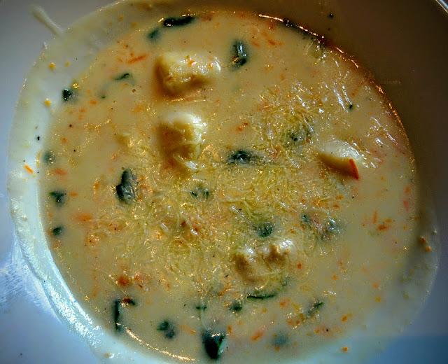 Olive Garden Chicken and Gnocchi Soup