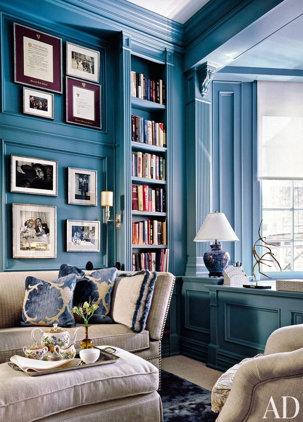 Mix and Chic Gorgeous blue  and white  rooms  