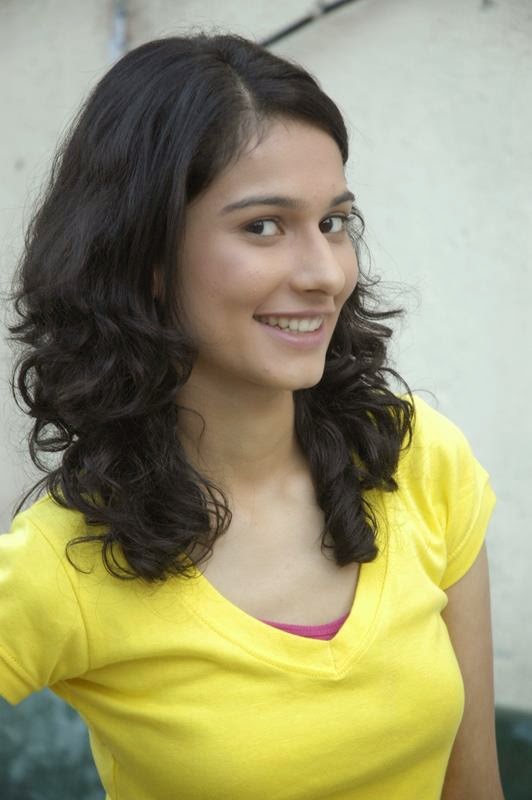 Aneri Vajani HD Wallpapers Free Download