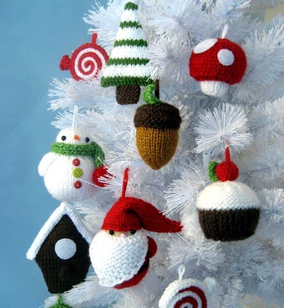  Homemade  knitted Christmas  decorations  Home Decorating Ideas