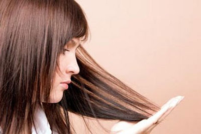  Cara Mengatasi Rambut Bercabang Secara Aman dan Sehat 9 Cara Mengatasi Rambut Bercabang Secara Aman dan Sehat