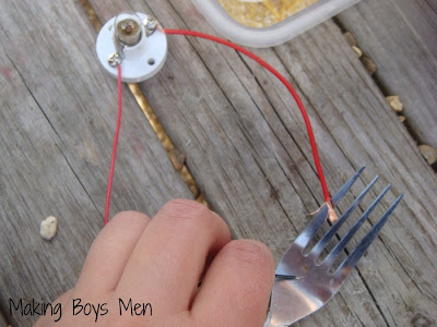 testing conductivity simple circuits for kids