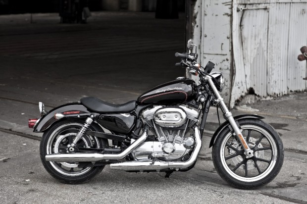  Harley  Davidson  883 Superlow  Specification Price 