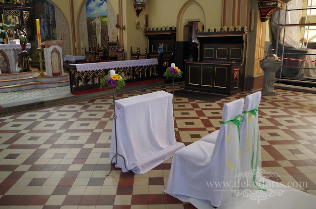 Kolorowe kwiaty | dekoracja kościoła Zębowice - Olesno