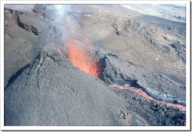 Strombolian%20volcanReunion%20Island%201977