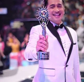 irfan hakim pemenang presenter ngetop sctv awards 2016