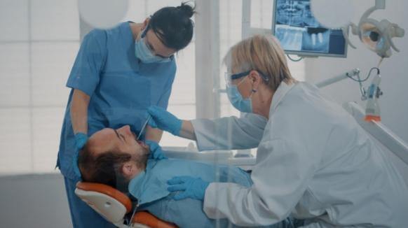 Understanding the Functioning and Services Provided by After-Hours Dental Clinics