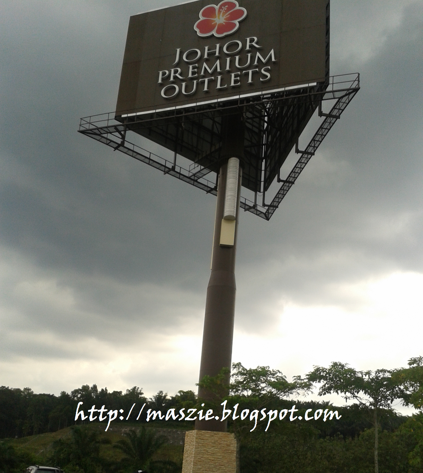 Shopping di JPO (Johor Premium Outlet) ~ MaSZiE