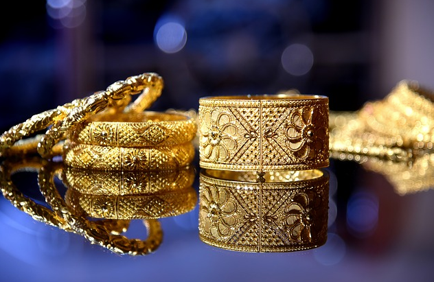 Why Isn't Taking a Gold Loan From Local Jewellers an Option?