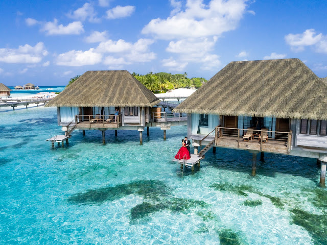 How much does Maldives trip cost for couple