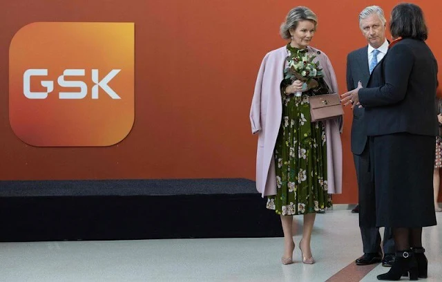 Queen Mathilde wore a new Kent floral print pleated midi dress by Diane von Furstenberg. Queen wore a pink cashmere coat by Armani