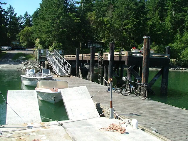 Hunter Bay, county dock and launch ramp on Lopez Island