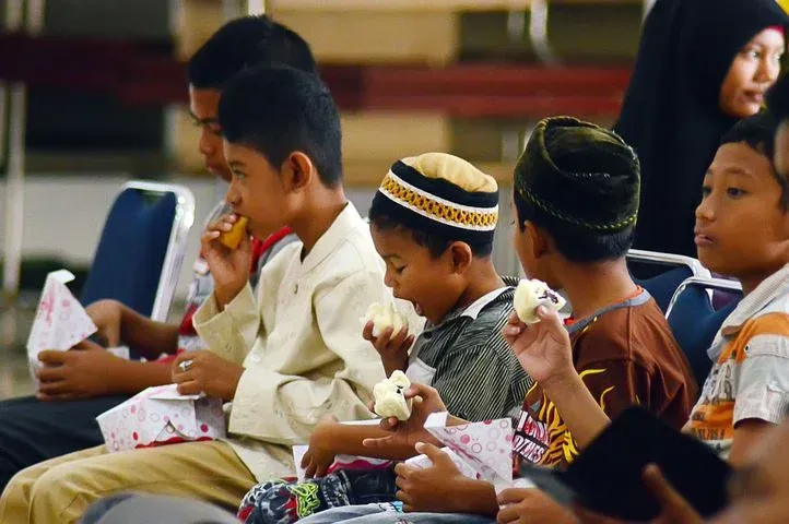 Rangkuman PAIBP Kelas 5 SD dan MI Pelajaran 10 Kisah Teladan Luqmān