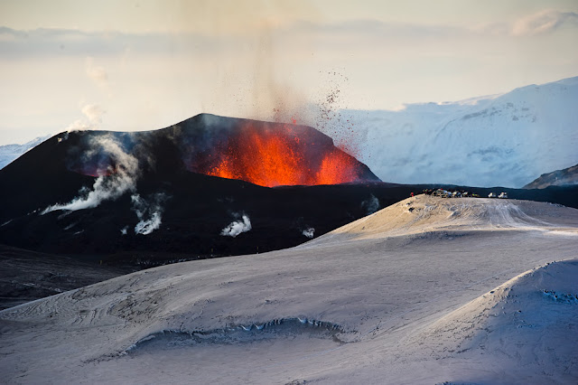 Cool 2010 Iceland Volcano Pics Seen On www.coolpicturegallery.net