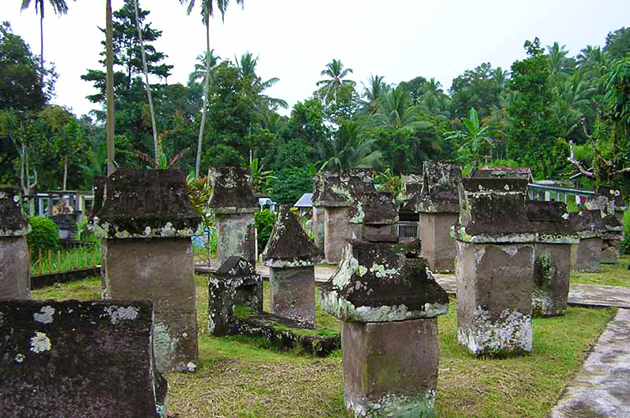 Taman makam purbakala Waruga Sawangan, Minahasa.