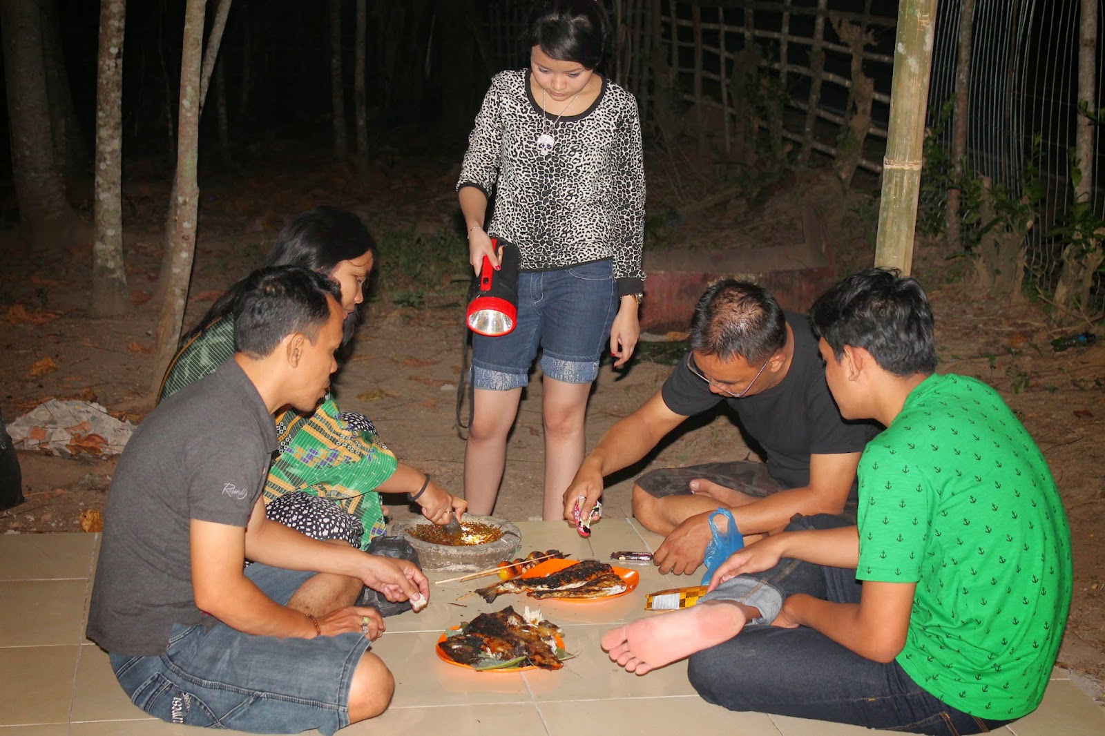 Penginapan di pantai tanjung lesung