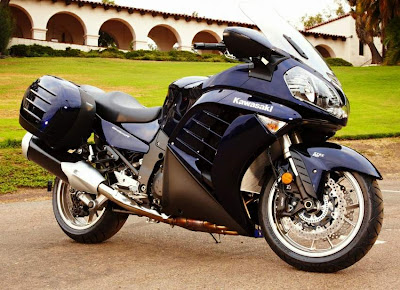 2010 Kawasaki GTR 1400 Concours Official Picture
