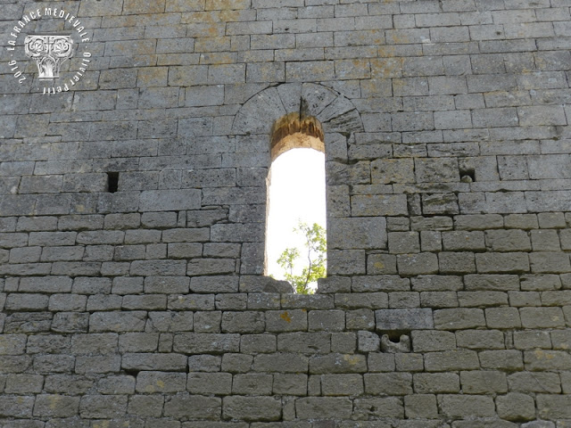 SABRAN (30) - Château-fort