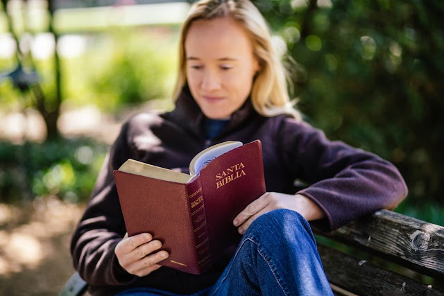 Encuesta revela que un 92% de estadounidenses afirman que la Biblia «transformó sus vidas»