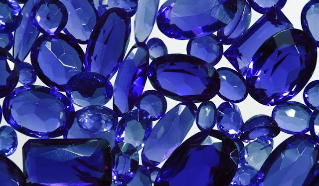 Daftar Yang Paling Berharga Dan Kata Sapphires Terkenal