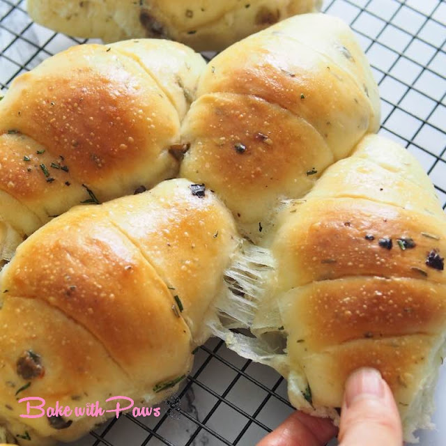 Rosemary Olive Soft Sourdough Rolls