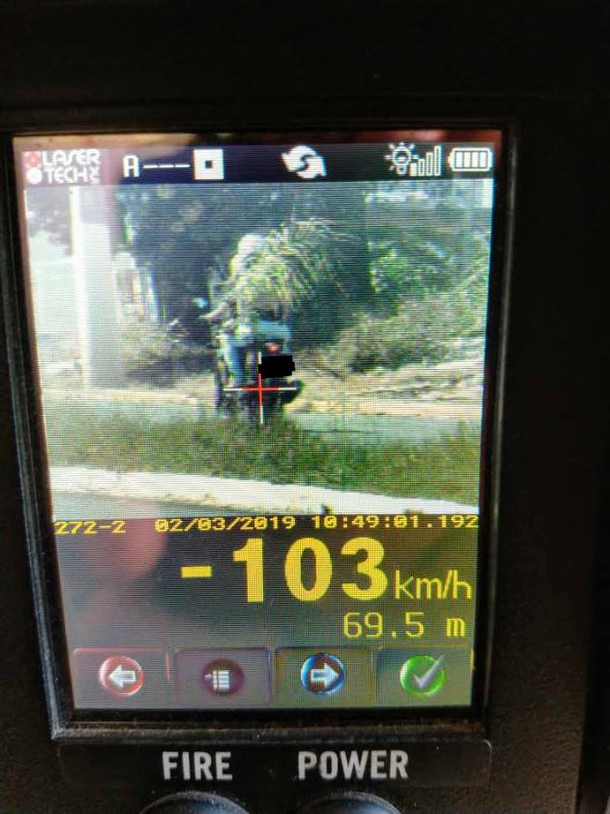 GRAVATAÍ | Moto flagrada a 103 Km/h na Avenida Dorival Cândido Luz de Oliveira