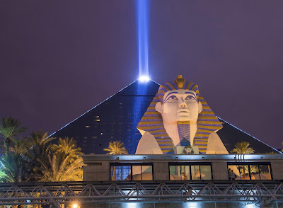 فندق الأقصر | فندق مصري في قلب لاس فيغاس الأمريكية