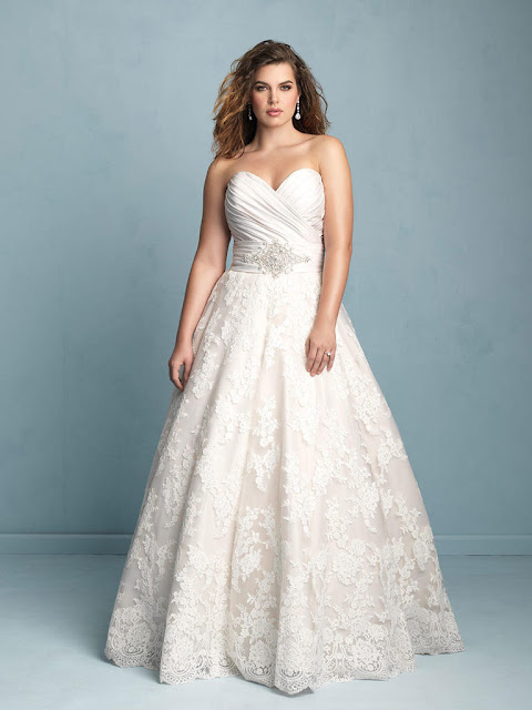 sweetheart-lace-plus-size-wedding-dress-by-Allure-Bridals