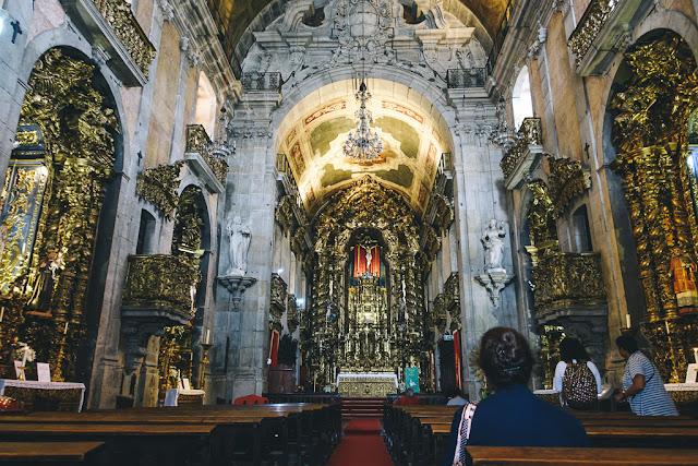 カルモ教会（Igreja do Carmo）の内部