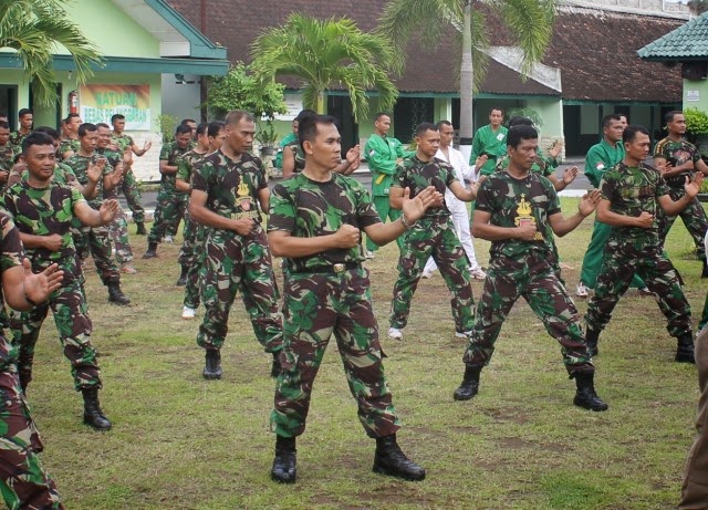 DANDIM 0726/SKH IKUTI LATIHAN YONG MOO DO