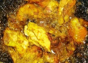  Resep  Ayam  Goreng  Bumbu  Kuning  dan Cara Memasaknya