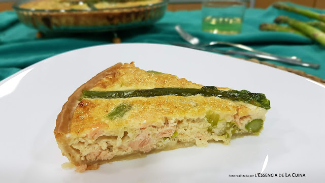 Quiche Esparrecs, Quiche Esparragos, pasta brisa, Salmón, Salmó, cuina facil, cuina saludable, l'essencia de la cuina, blog de cuina de la sonia