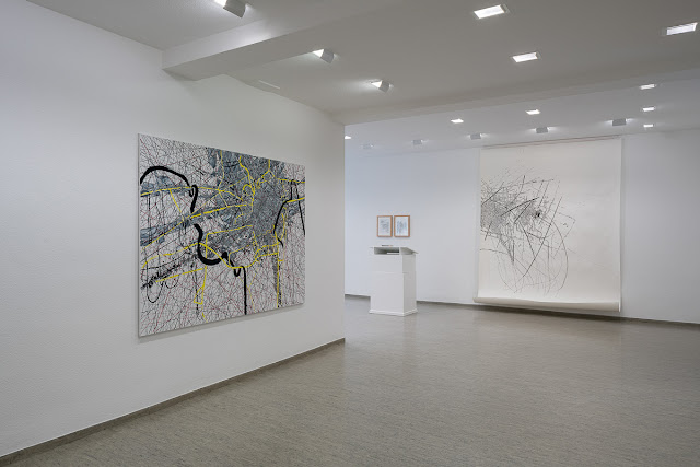 Ausstellung von Renata Jaworska in der Städtischen Galerie Villingen-Schwenningen. Die Künstlerin zeigt ihre neuen Arbeiten auf Leinwand und Papierarbeiten.