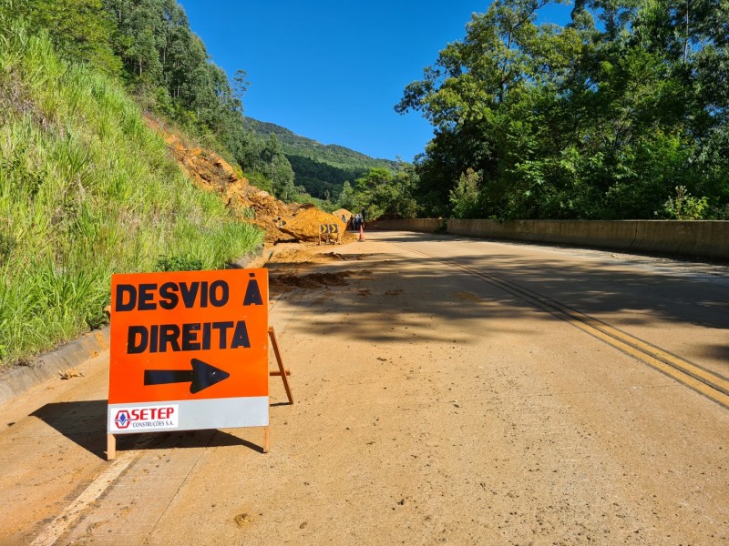 Portal Urubici - Dnit avança com serviços de manutenção da Serra da Rocinha após escorregamentos 