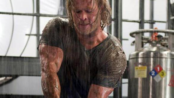 chris hemsworth workout. actor Chris Hemsworth#39;s