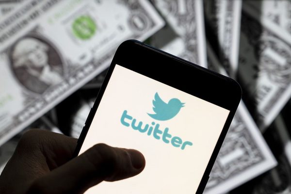 تقارير: تويتر تعتزم إطلاق خدمة مدفوعة بمميزات رائعة!