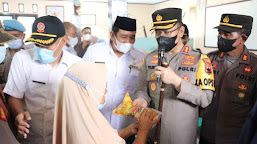Polres Kendal Bagikan Sembako dan Minyak Goreng ke Warga yang Divaksin