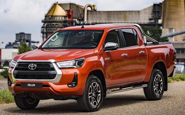 Nova Toyota Hilux 2021 chega ao Brasil este ano - fotos