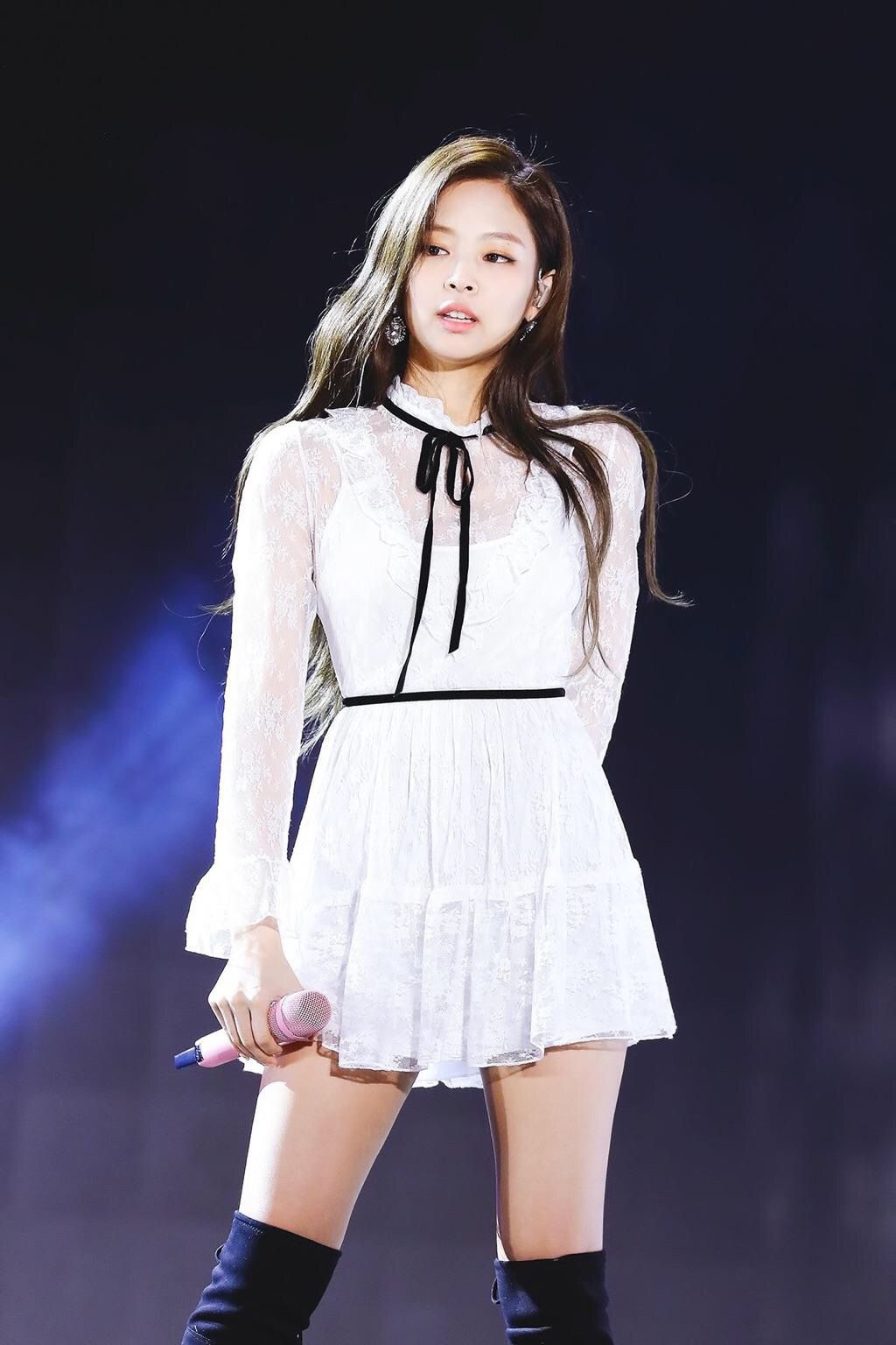 outfit tumblr aesthetic of jennie blackpink fashion style