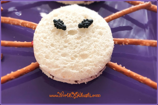 KhushiWorld_SpookySpiderSandwiches