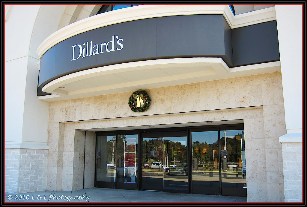 dillard s located in the heathbrook outdoor mall is in my humble ...