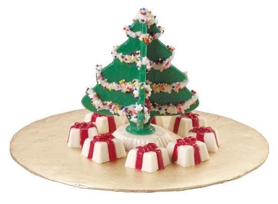 Christmas Wedding Cakes There are plenty of online stores or shops in you